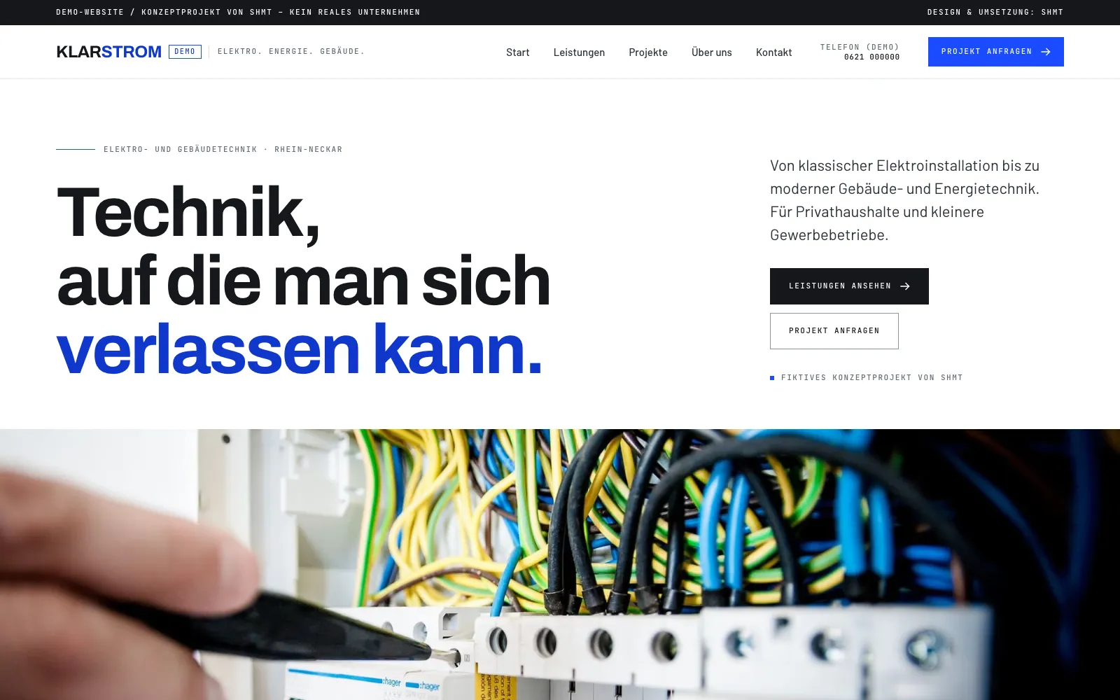 Startseite der Demo „KLARSTROM“: helle, technische Gestaltung mit der Überschrift „Technik, auf die man sich verlassen kann.“ und einem Foto eines Sicherungskastens.